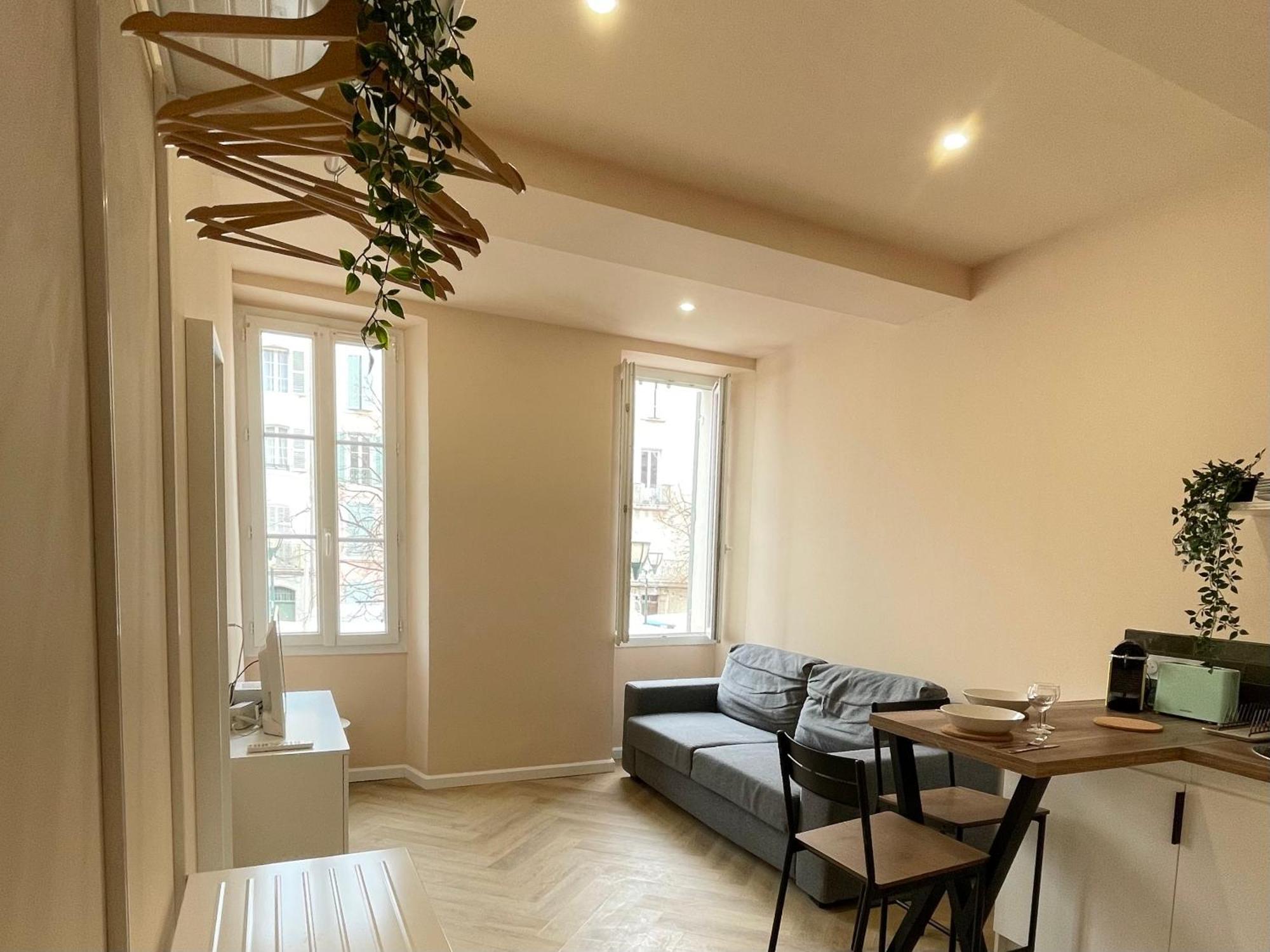 شقة Studio Malibu Central, Lumineux Et Confortable Hyères المظهر الخارجي الصورة